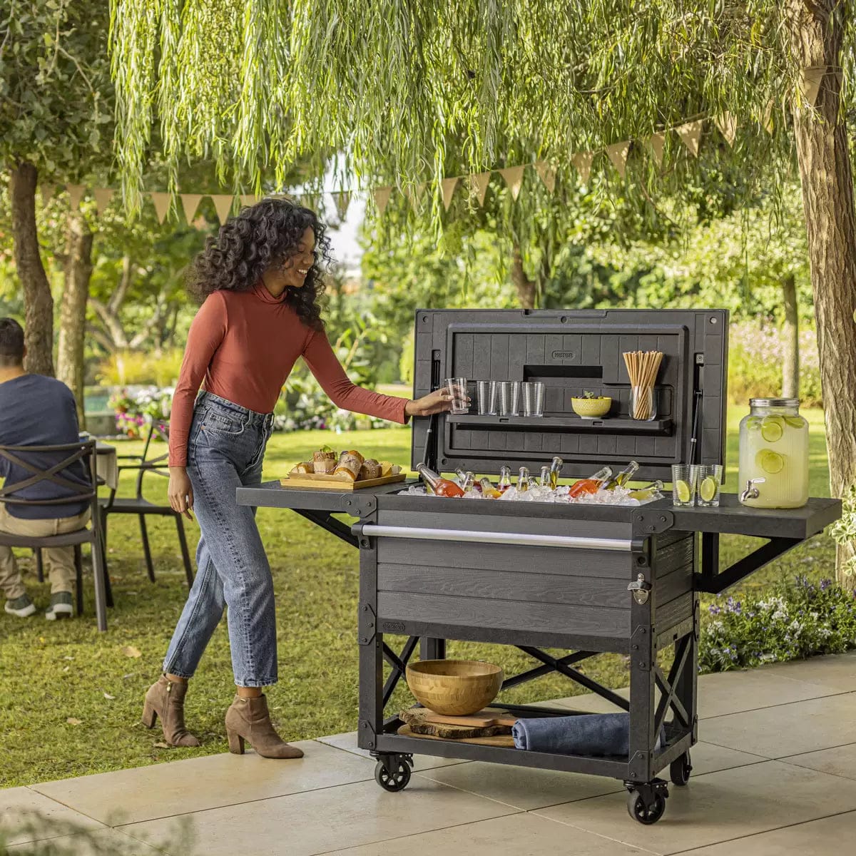 Keter 85 Litre Patio Cooler and Beverage Cart – Ashwood - Image 2