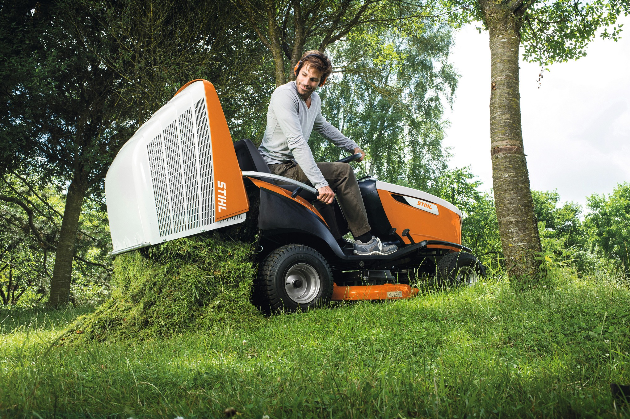 STIHL RT 6112 ZL Ride-On Mower - Image 5